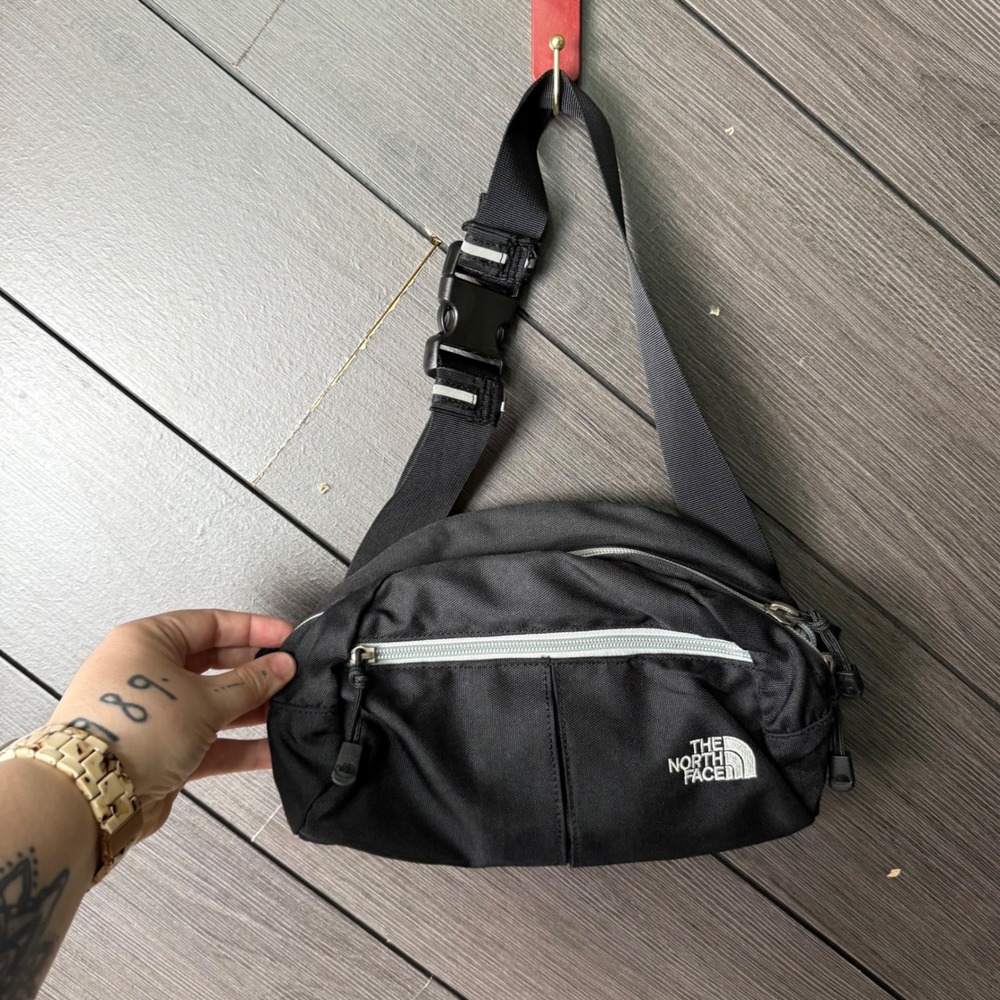 The North Face Black Lumbar Waist Pack Fanny Pack Crossbody Bag Multiple Pockets